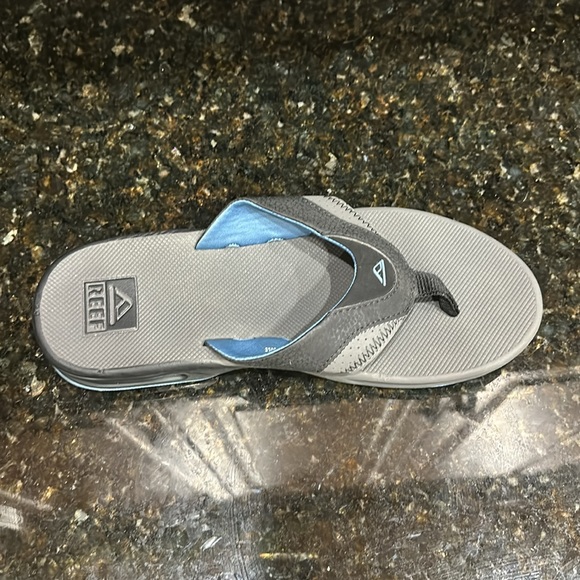 Men’s Reef Flip Flops, size 9. - Picture 5 of 5